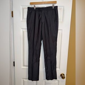Italy statement gray slacks. Size 32R. EUC.